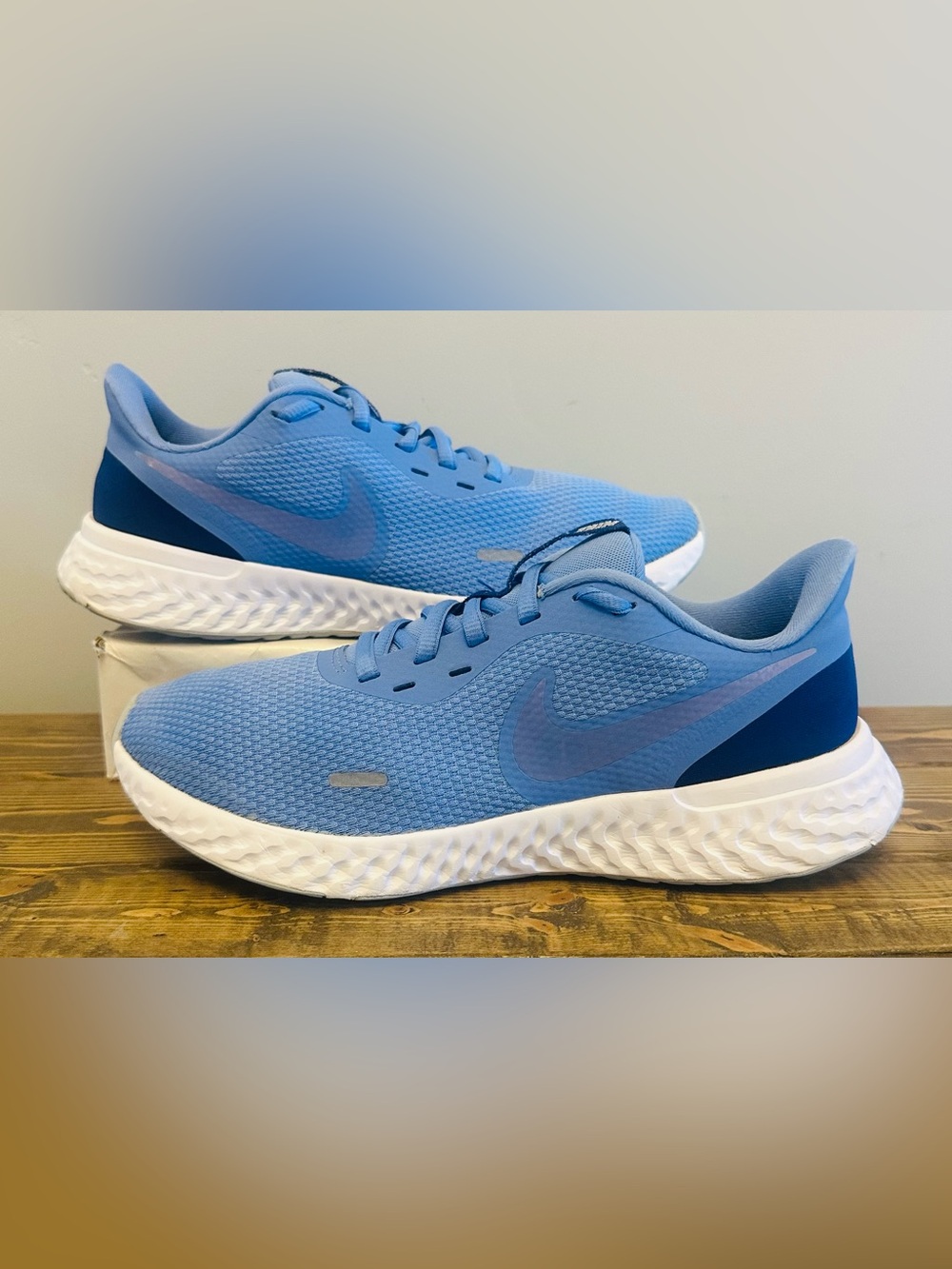 Nike Revolution 5 Running Shoes ‘Royal Pulse Blue’ Sneaker CZ8663-400 Women’s 9